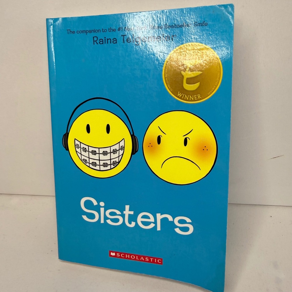 Sisters by‎ Raina Telgemeier Graphic Novel Scholastic Graphix Paperback 2014